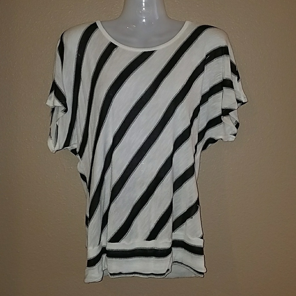 Super cute sheer top!